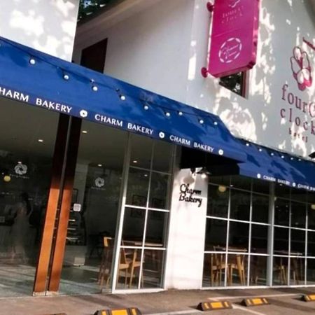 Four O'Clock Hotel Chiang Mai Exterior photo