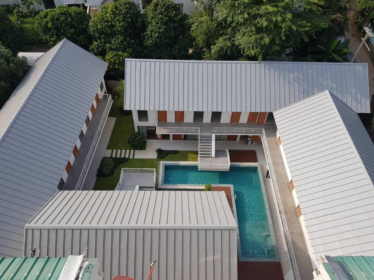 Four O'Clock Hotel Chiang Mai Exterior photo