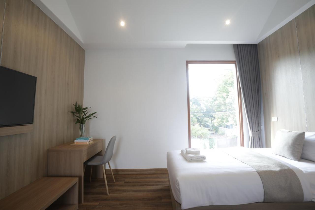 Four O'Clock Hotel Chiang Mai Exterior photo