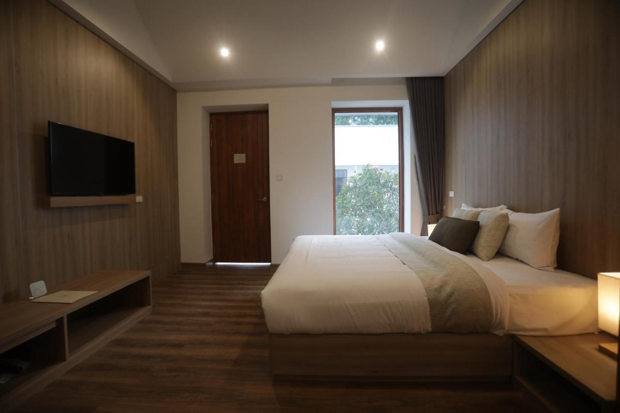 Four O'Clock Hotel Chiang Mai Exterior photo
