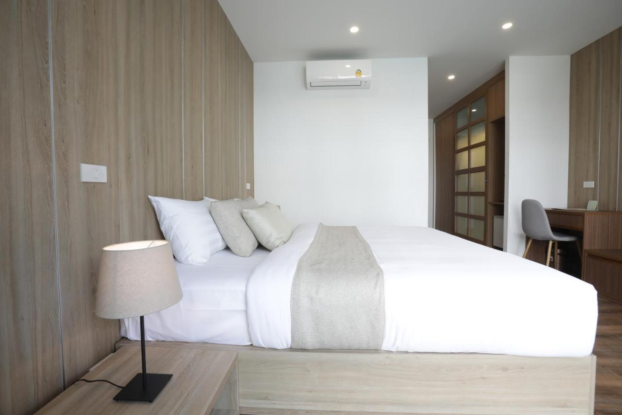 Four O'Clock Hotel Chiang Mai Exterior photo