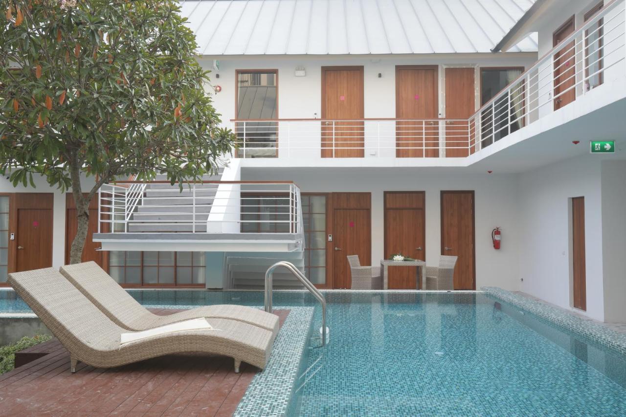Four O'Clock Hotel Chiang Mai Exterior photo